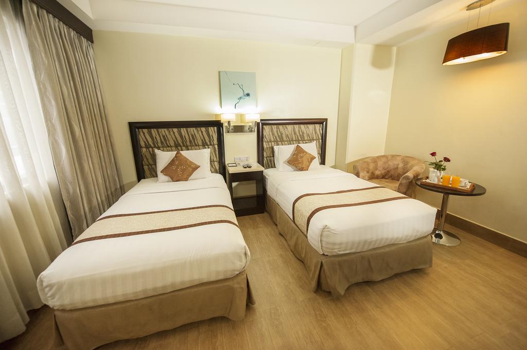 Diamond Suites And Residences Cebu Exterior photo